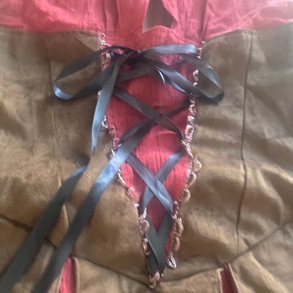 DEADLY HUNTRESS 3PC ADULT COSTUME SIZE SMALL 🌟NWT🌟 - Picture 8 of 13